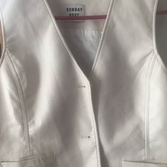 Sunday best vestfake leather sleeveless soft size 6 in excellent condition - Picture 2 of 10